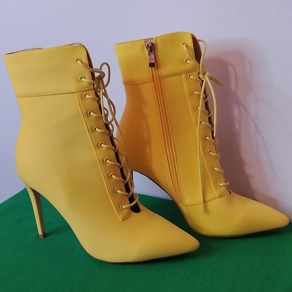 🎉Host Pick🎉 Womens Yellow Azalea Wang Booties - Picture 11 of 11